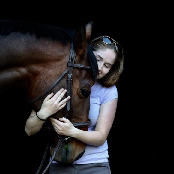 Meet your Posher, Whitney - Picture 1 of 1